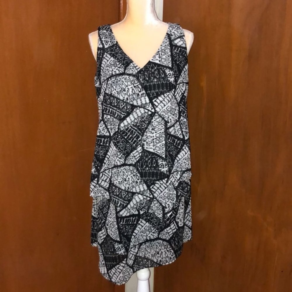 Black & White size 6 Print Layered Handkerchief Dress